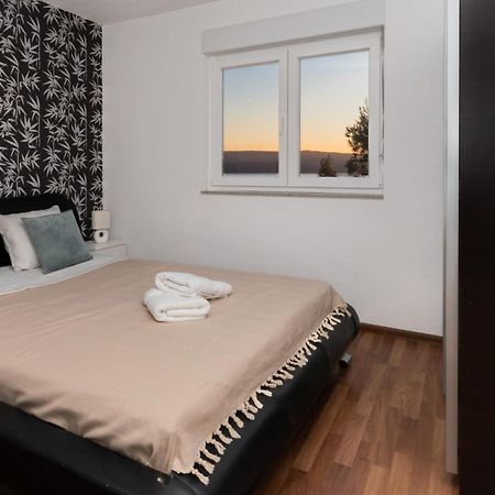 Sunny Hill Apartments With Rooftop Pool Čelina Exterior foto