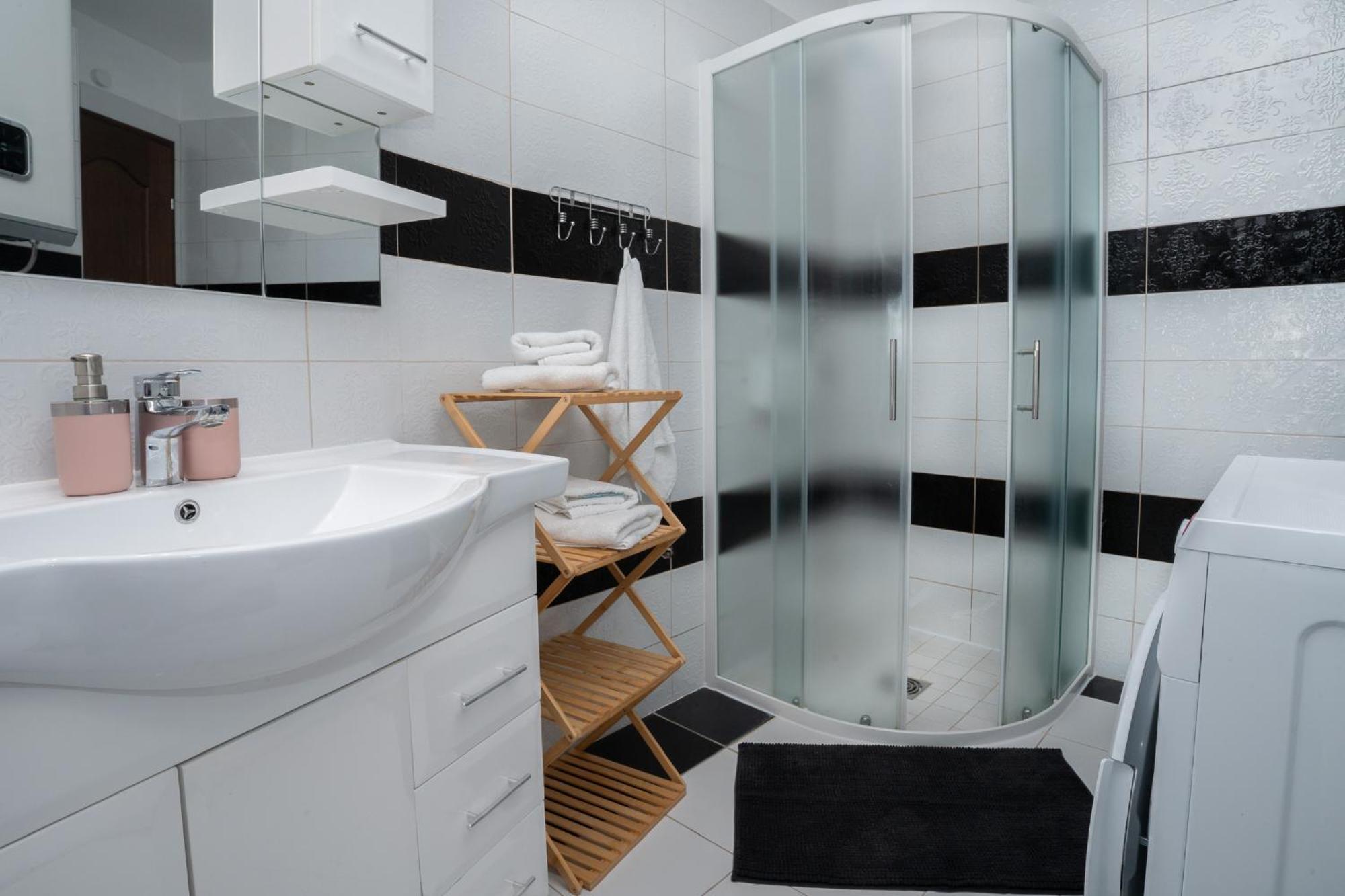 Sunny Hill Apartments With Rooftop Pool Čelina Exterior foto